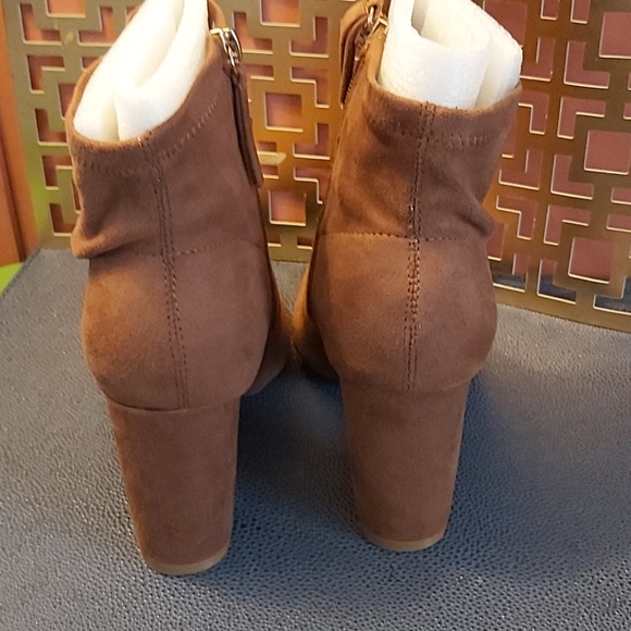 Brand New Faux Suede Fall boots 8.5M - Picture 5 of 6